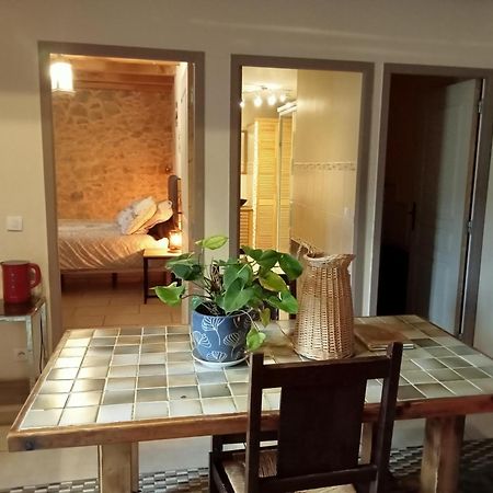 La Dame Blanche Bed and Breakfast Saint-Maurice-dʼIbie Exteriör bild
