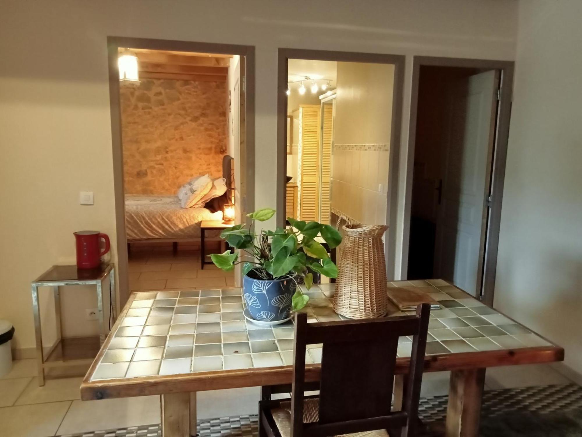 La Dame Blanche Bed and Breakfast Saint-Maurice-dʼIbie Exteriör bild