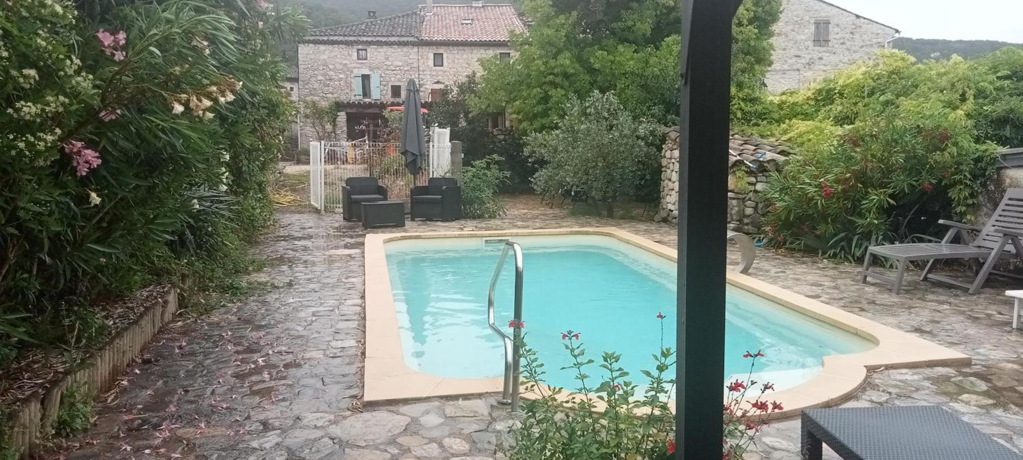 La Dame Blanche Bed and Breakfast Saint-Maurice-dʼIbie Exteriör bild
